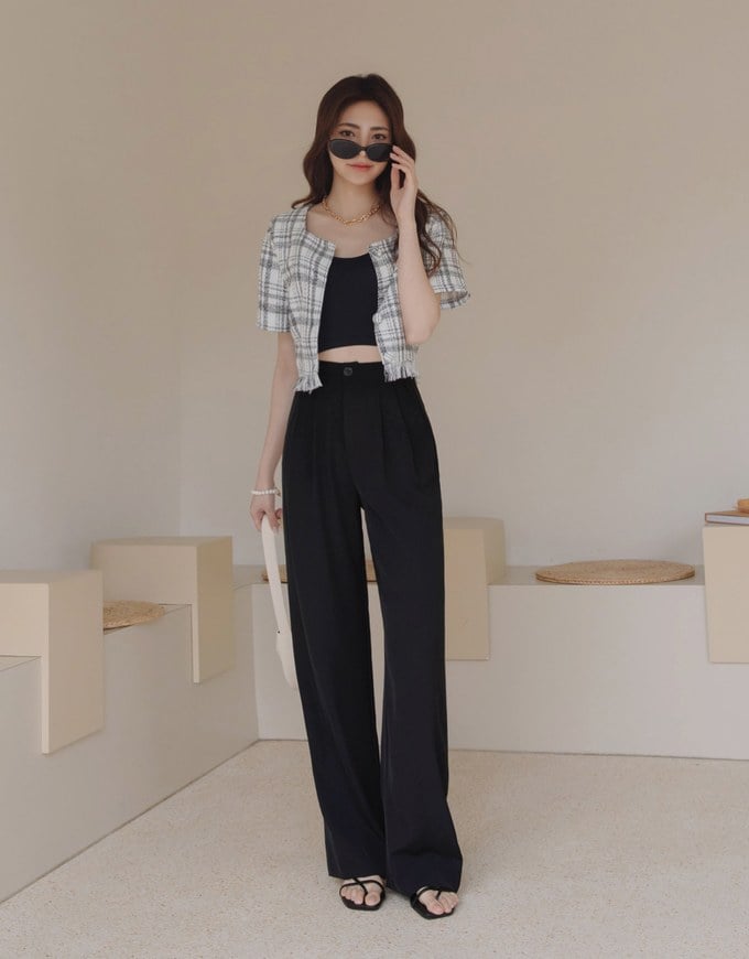 Sleek CEO Style Pleated Suit Wide Pants