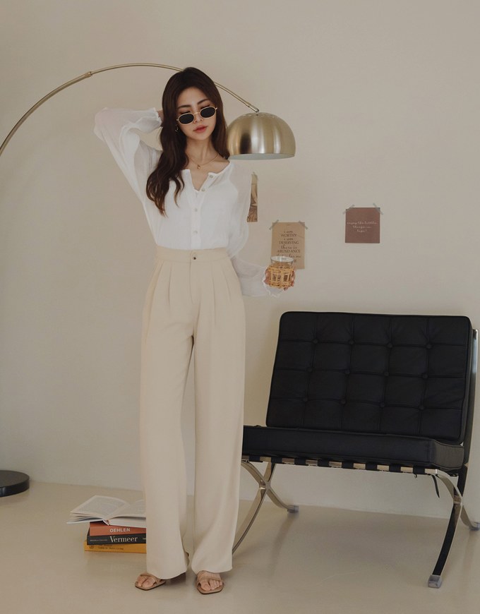 Sleek CEO Style Pleated Suit Wide Pants