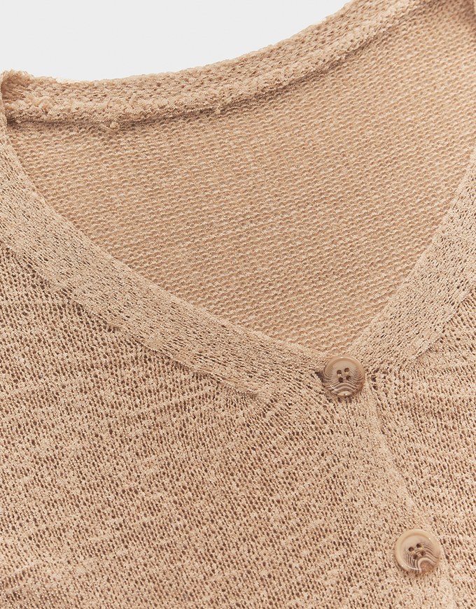 Light Buttoned Knitted Top