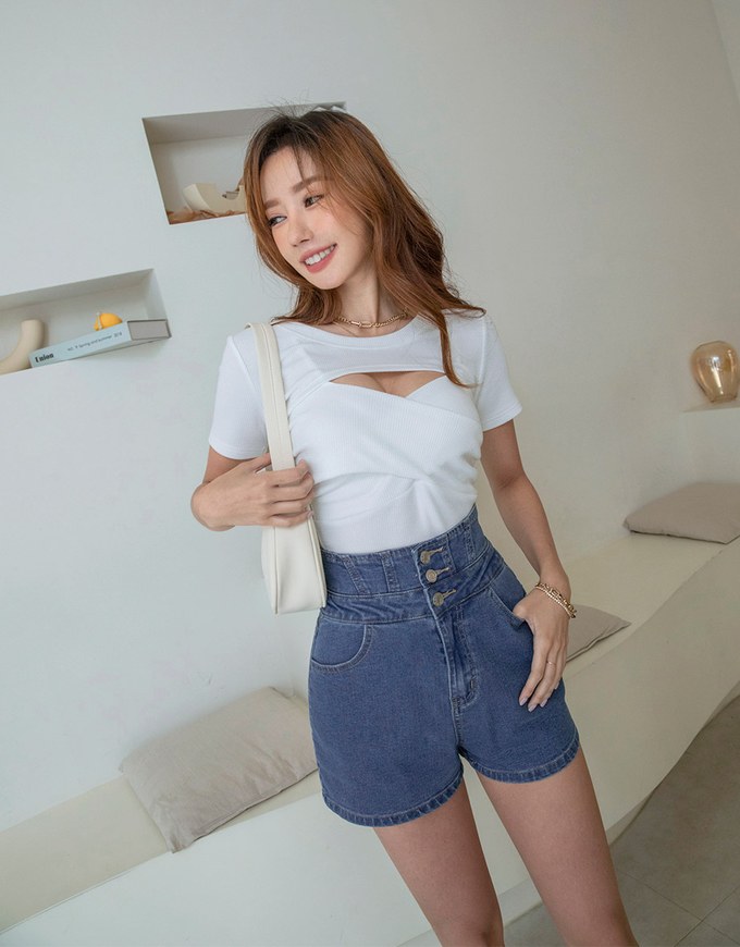 Slimming sales denim shorts