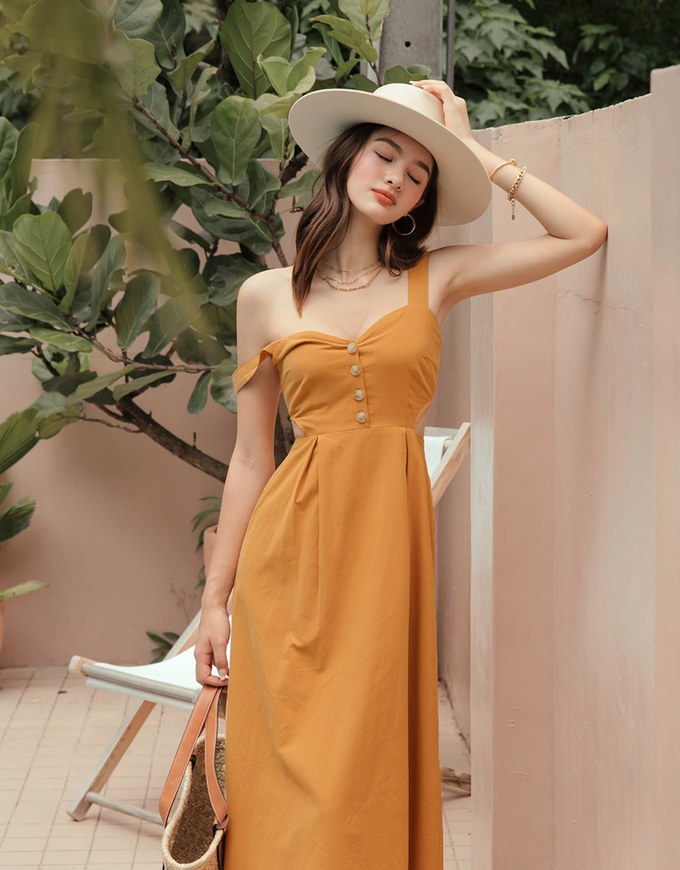 Sweetheart Neckline Side-Hollow Maxi Dress