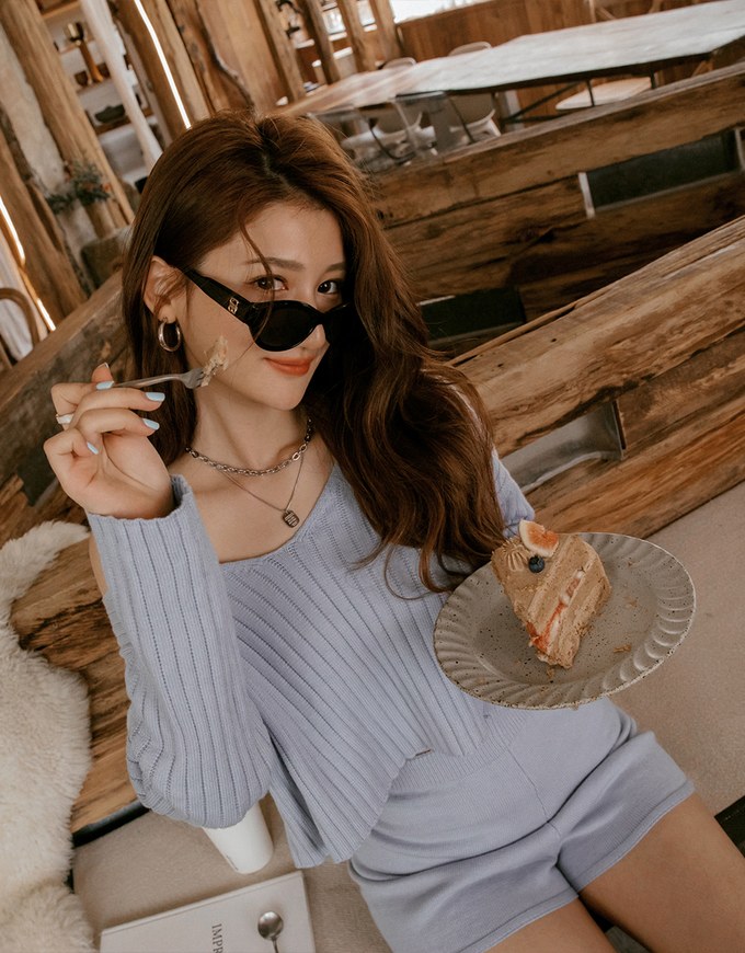 Soft Sloping Knit Set