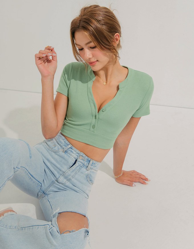 Open Collar Crop Top