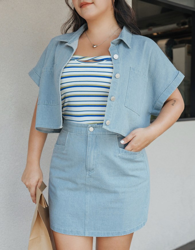 Casual Chic Button Up Denim Top