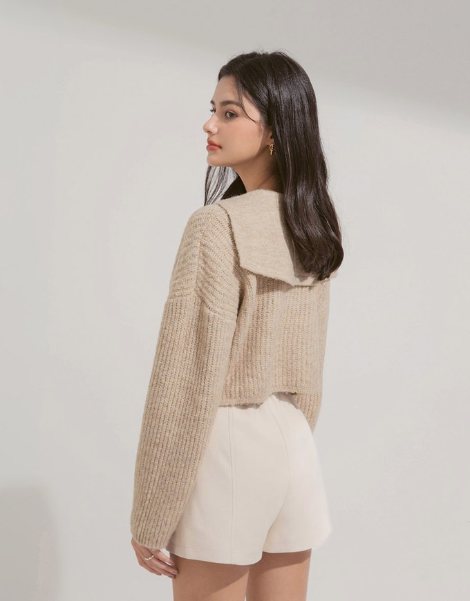 Soft Back Collar Knitted Top