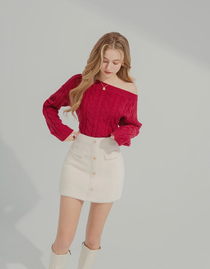 Off-Shoulder Twisted Knitted Top