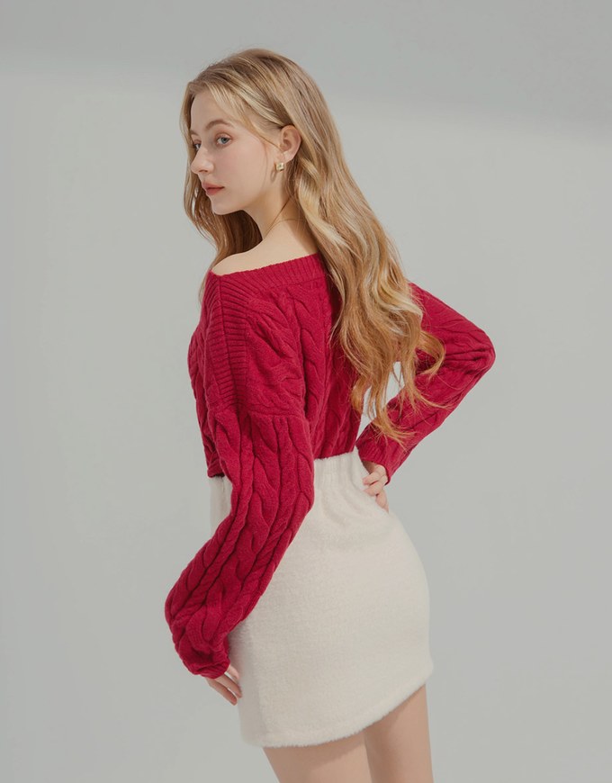 Off-Shoulder Twisted Knitted Top