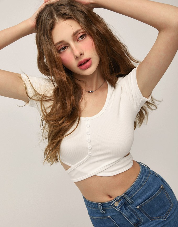 Cross Hollow Crop Top