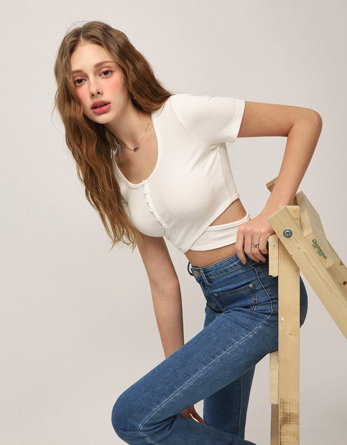 Cross Hollow Crop Top