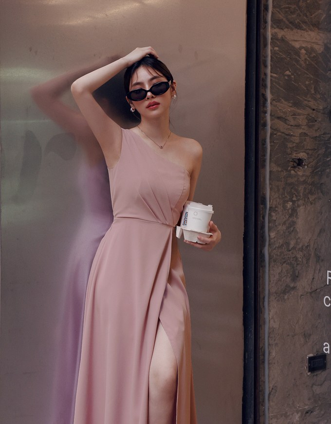 One Shoulder Slit Flowy Padded Maxi Dress