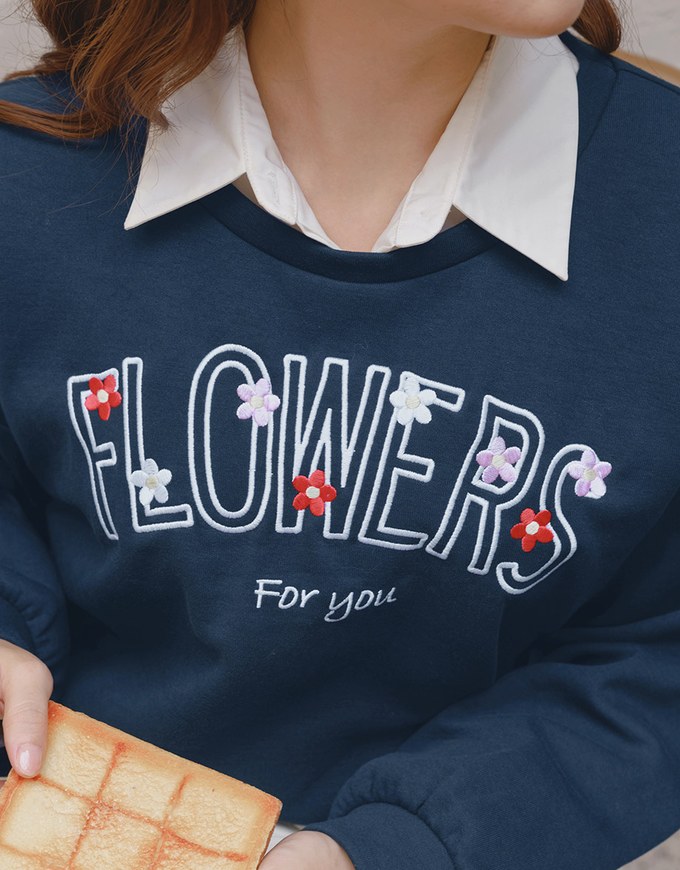 Printed Long Sleeve Sweatshirt With Floral Embroidery