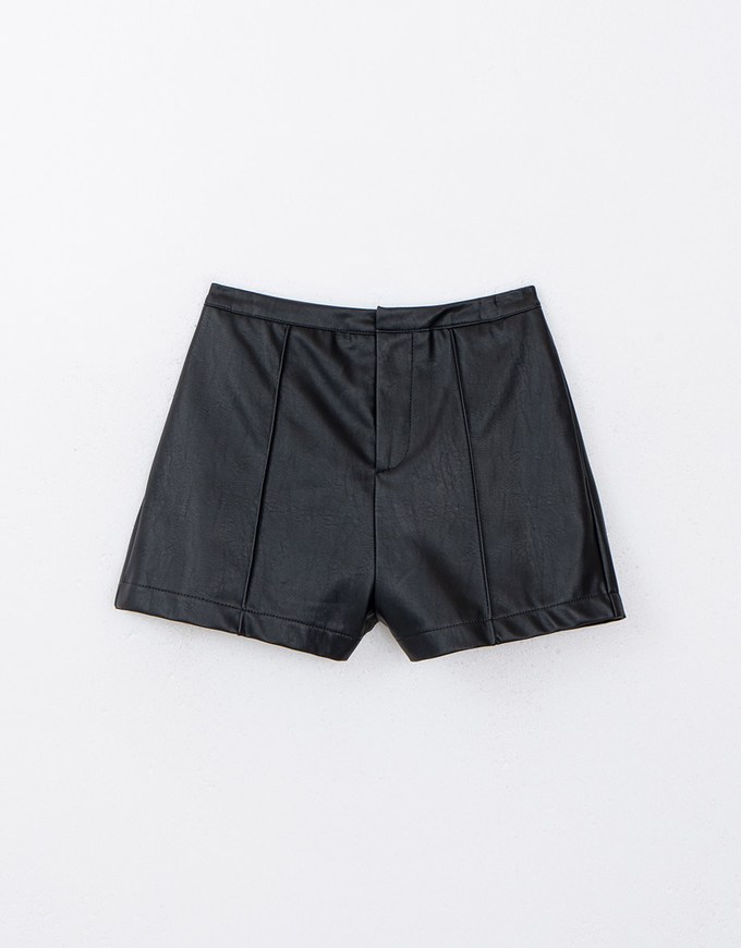 Concealed Placket Faux Leather Shorts