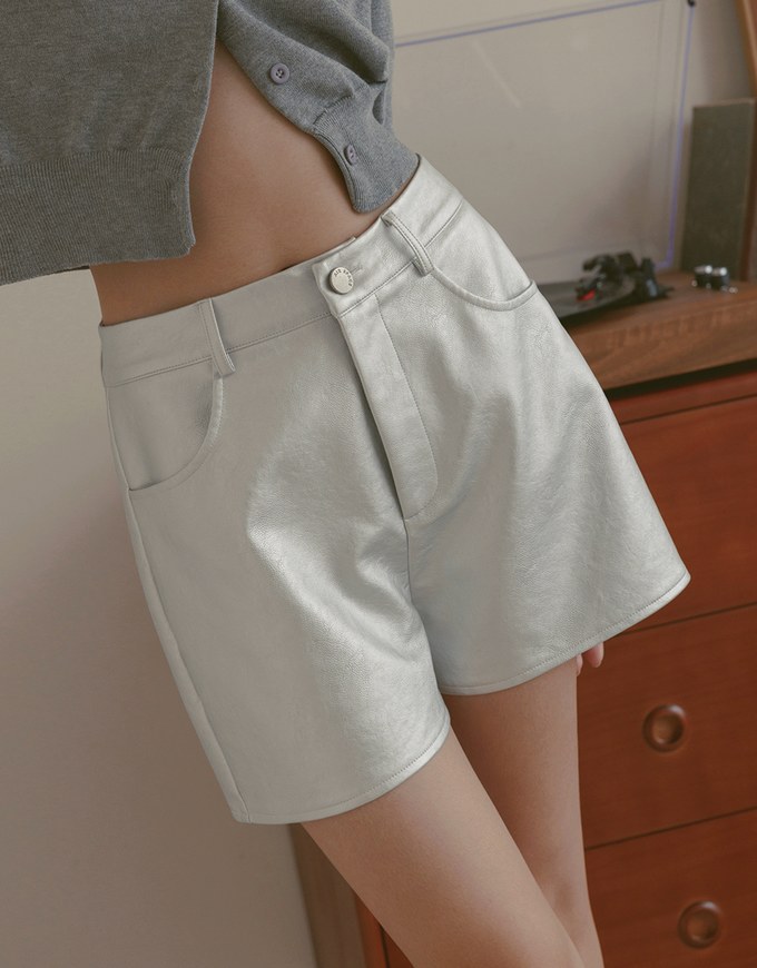 Trendy Faux Leather A Line Shorts