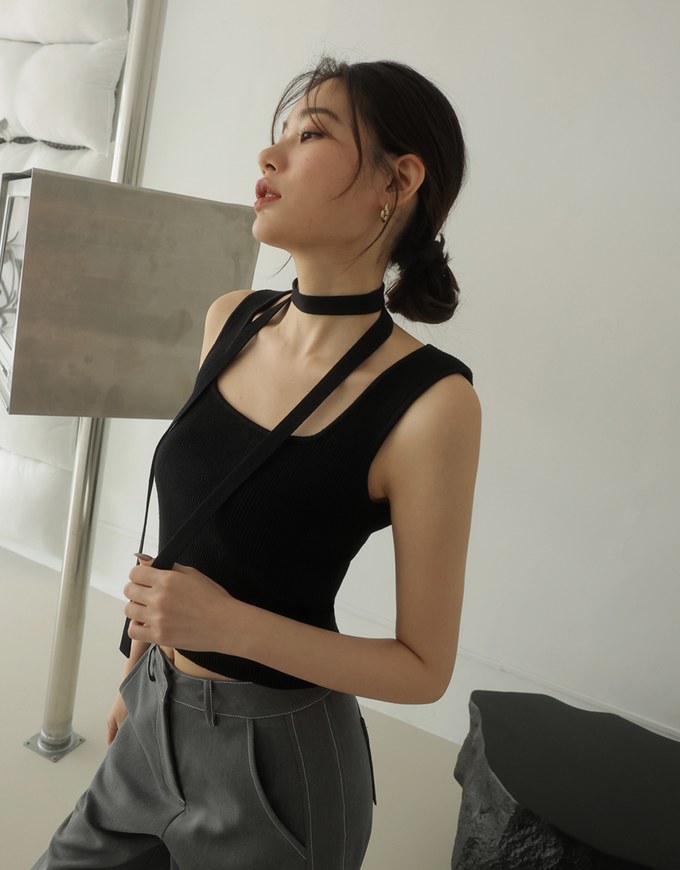 Square Neck Fitted Knit Tank Top (With Scarf)