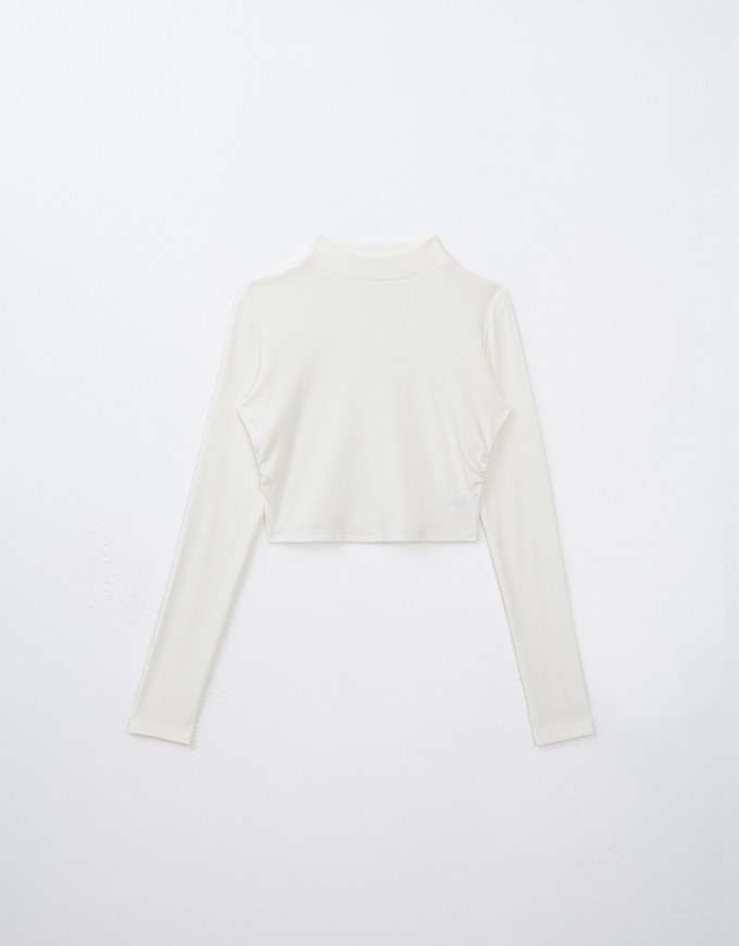 Half Turtleneck Curved Hem Crop Top