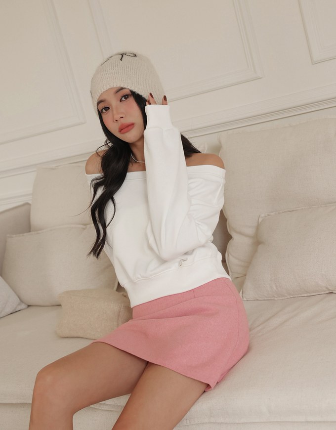 Basic Solid Color Woolen Mini Skirt (with Belt)