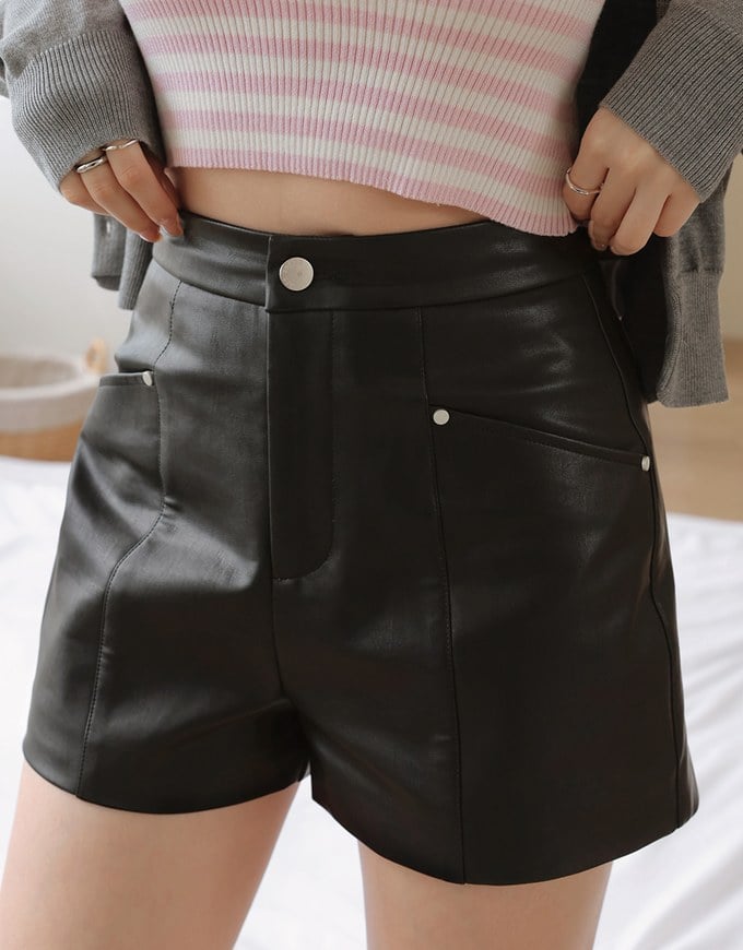 Minimalist Edgy Faux Leather Shorts