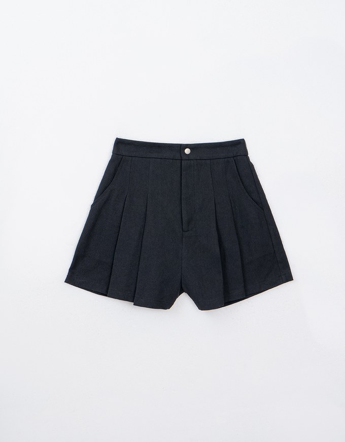 Press Button Heavyweight Pleated Jeans Denim Shorts