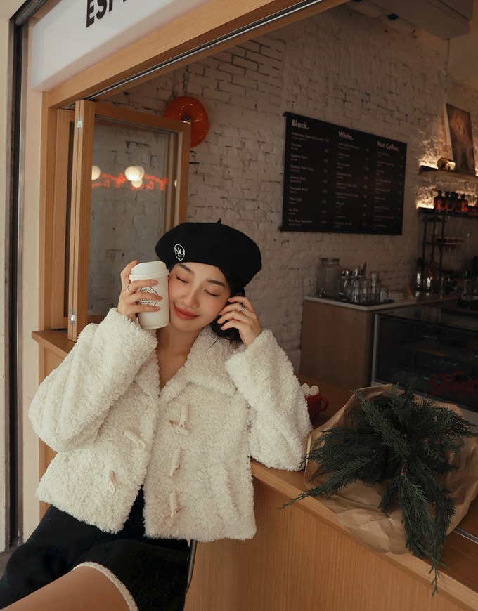 Collar Fluffy Faux Fur Jacket