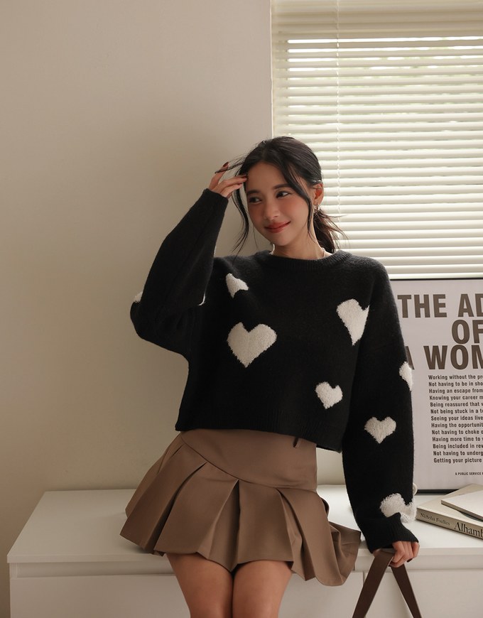 Crew Neck Heart Embossed Knitted Sweater