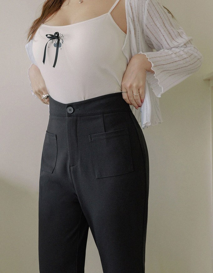 【Stark Minimalism 2.0】High Waisted V Cut Flared Pants