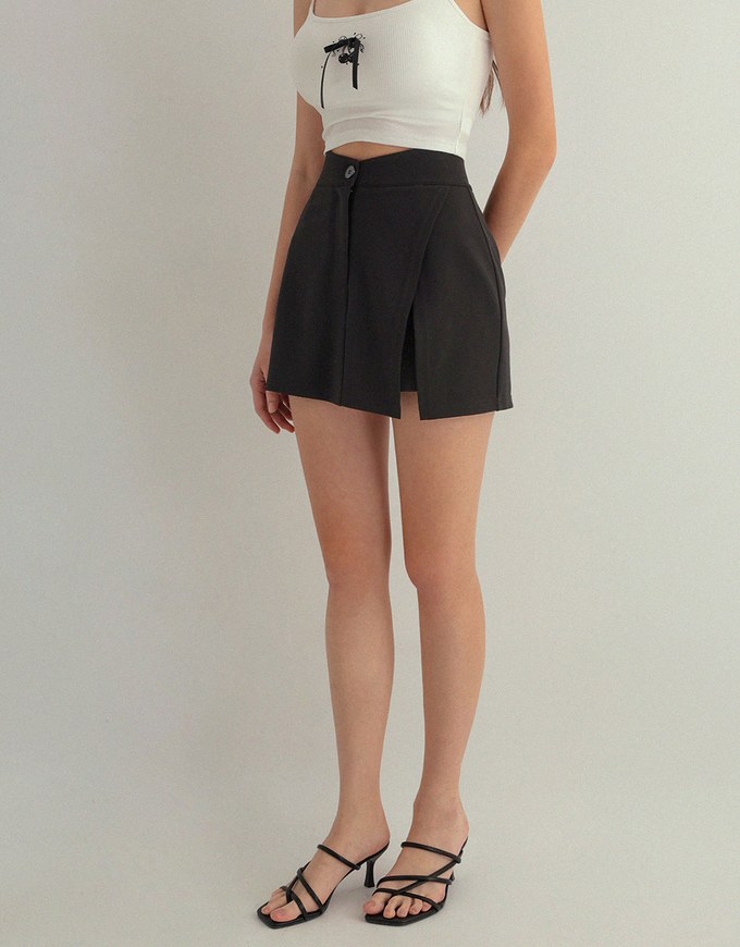 【Stark Minimalism 2.0】High Waisted V Cut Skorts