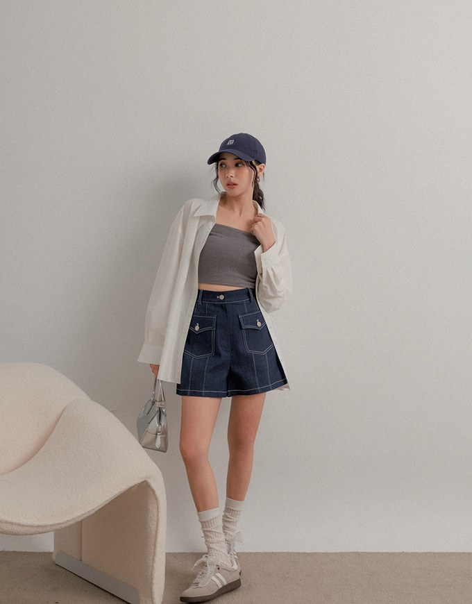 Stitch A Line Shorts With Pockets Details