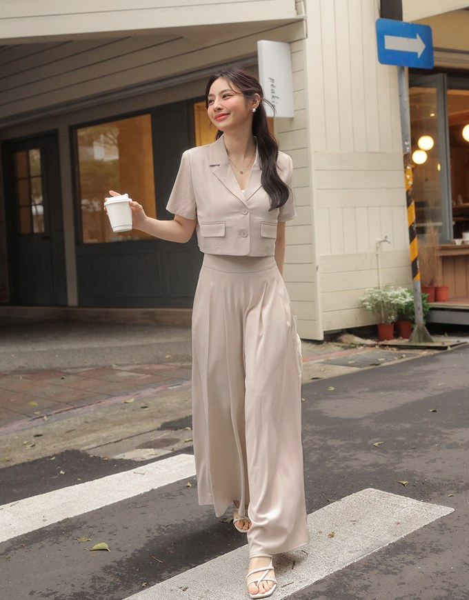 High Waist Flowy Tailored Pleated Wide Leg Pants