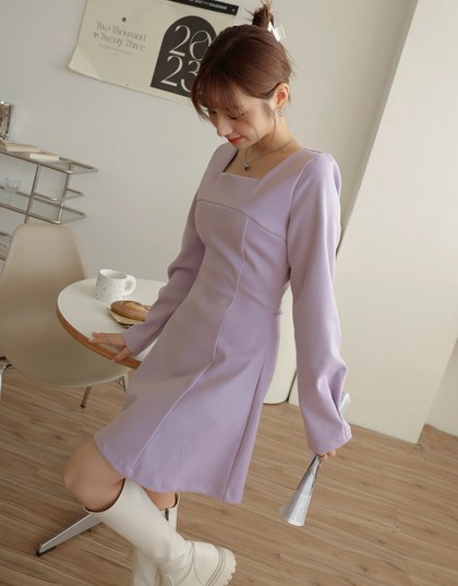 Elegant Square Neck Umbrella Hem Short Dress