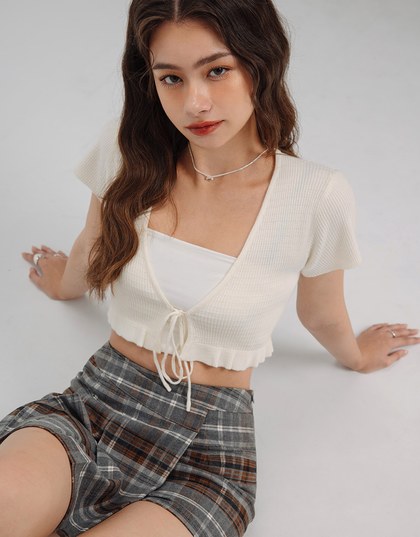 Ribbed Tie Front Cropped Knit Top