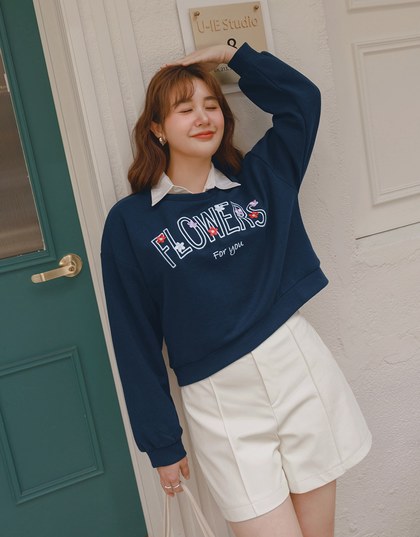 Printed Long Sleeve Sweatshirt With Floral Embroidery