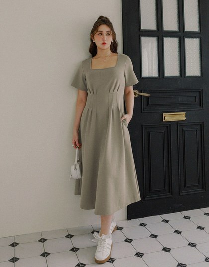 AIRY HOURGLASS Square Neck Ruched A Line Maxi Dress