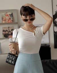 Pearl Crinkle Short Sleeve Top