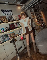 Très Chic Suede Wool Vest