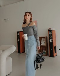 Soft Hollow Cut-Off Shoulder Top (With Padding)