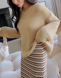 Pastel Color Correction Round Neck Knitted Top