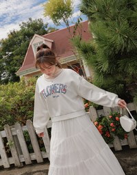 Printed Long Sleeve Sweatshirt With Floral Embroidery