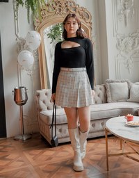 Classic Plaid Woolen Mini Skirt (with Belt)