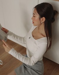 AIR SPACE Logo Long Sleeve Square Neck Ribbed Top