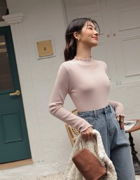 Solid Color Ruffled Edge Heavyweight Knit Top