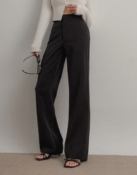 Perfect Body Curved Hip Suit Flared Pants