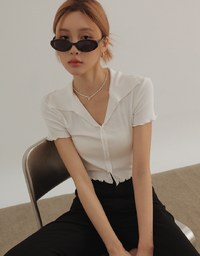 Ruffled Edge Collared Short Sleeve Top