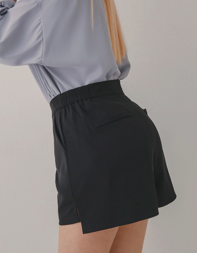 Sleek CEO Style Slimming Suit Shorts