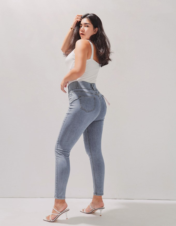 Plus Size- Breezy Cooling No Filter Denim Jeans Pants