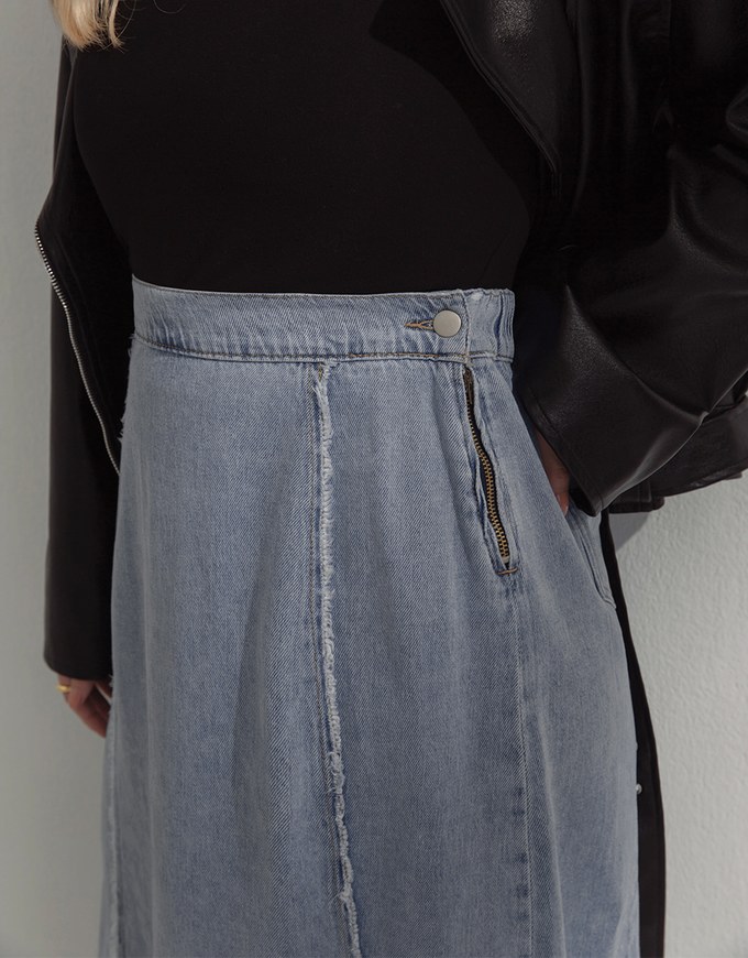 Understated Elegant Denim Jeans Slit Midi Skirt