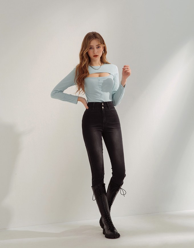 Sensual Front Hollow Buttoned Knit Top