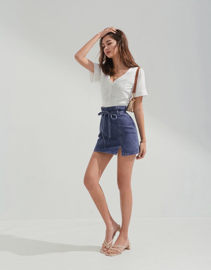 Seamline Slit Denim Mini Skirt (With Belt)