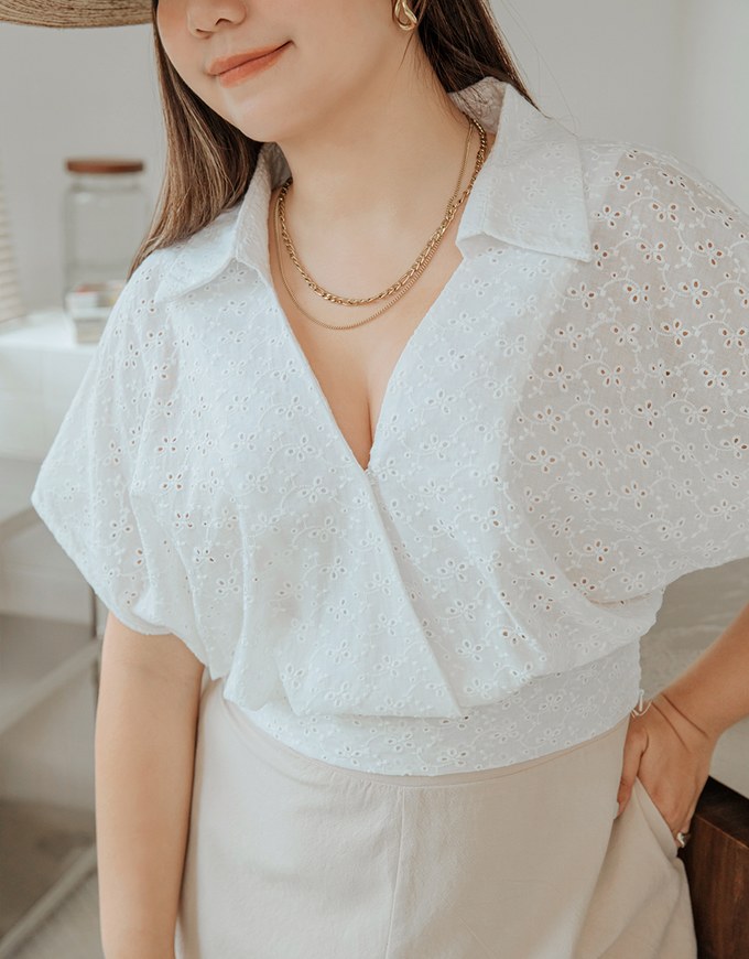 Embroidered Low-cut Lapel Crop Top