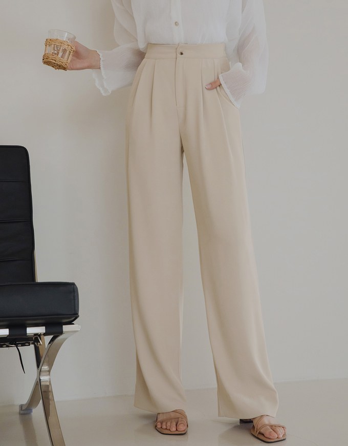 Sleek CEO Style Pleated Suit Wide Pants
