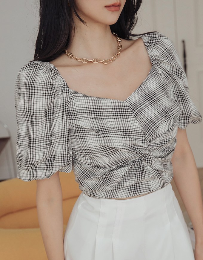 Front Twist Checkered Puff Sleeve Top